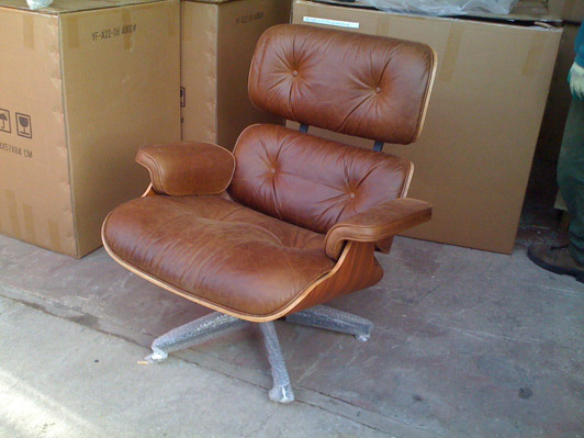 Eames lounge chair antique01
