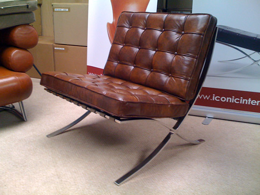 1932 barcelona chair