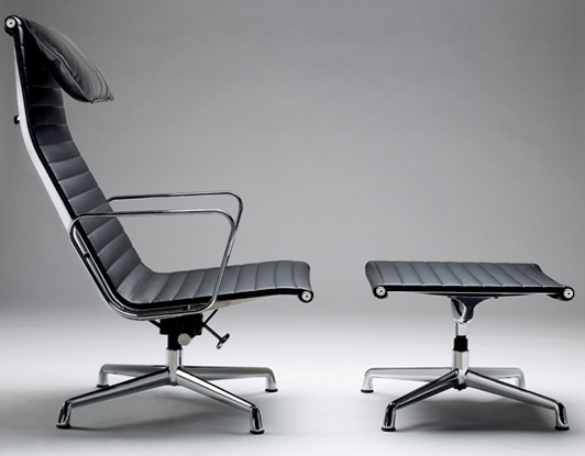 Eames ea125 chair