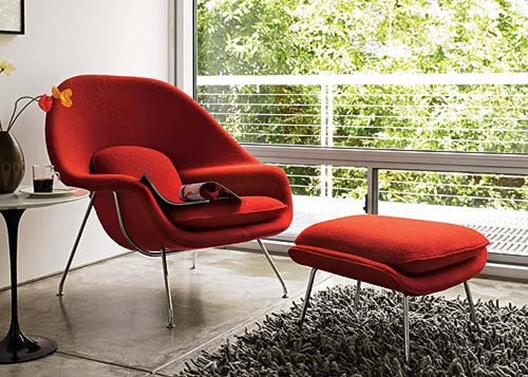 Eero saarinen womb chair