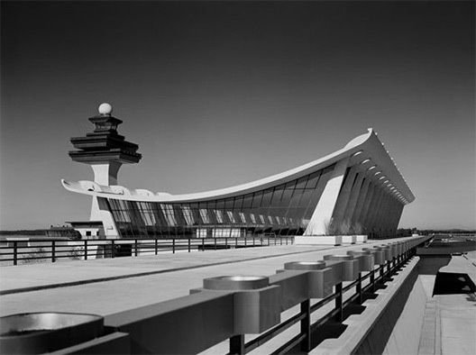 Saarinen dulles airport