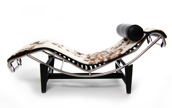 Photograph of LC04 Chaise Longue