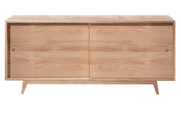 Photograph of Oak sideboard from Wewood